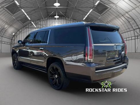 Used 2015 Cadillac Escalade ESV Premium RWD image 3