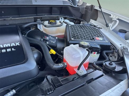 Used 2024 Chevrolet Silverado 1500 High Country w/ High Country Premium Package image 32