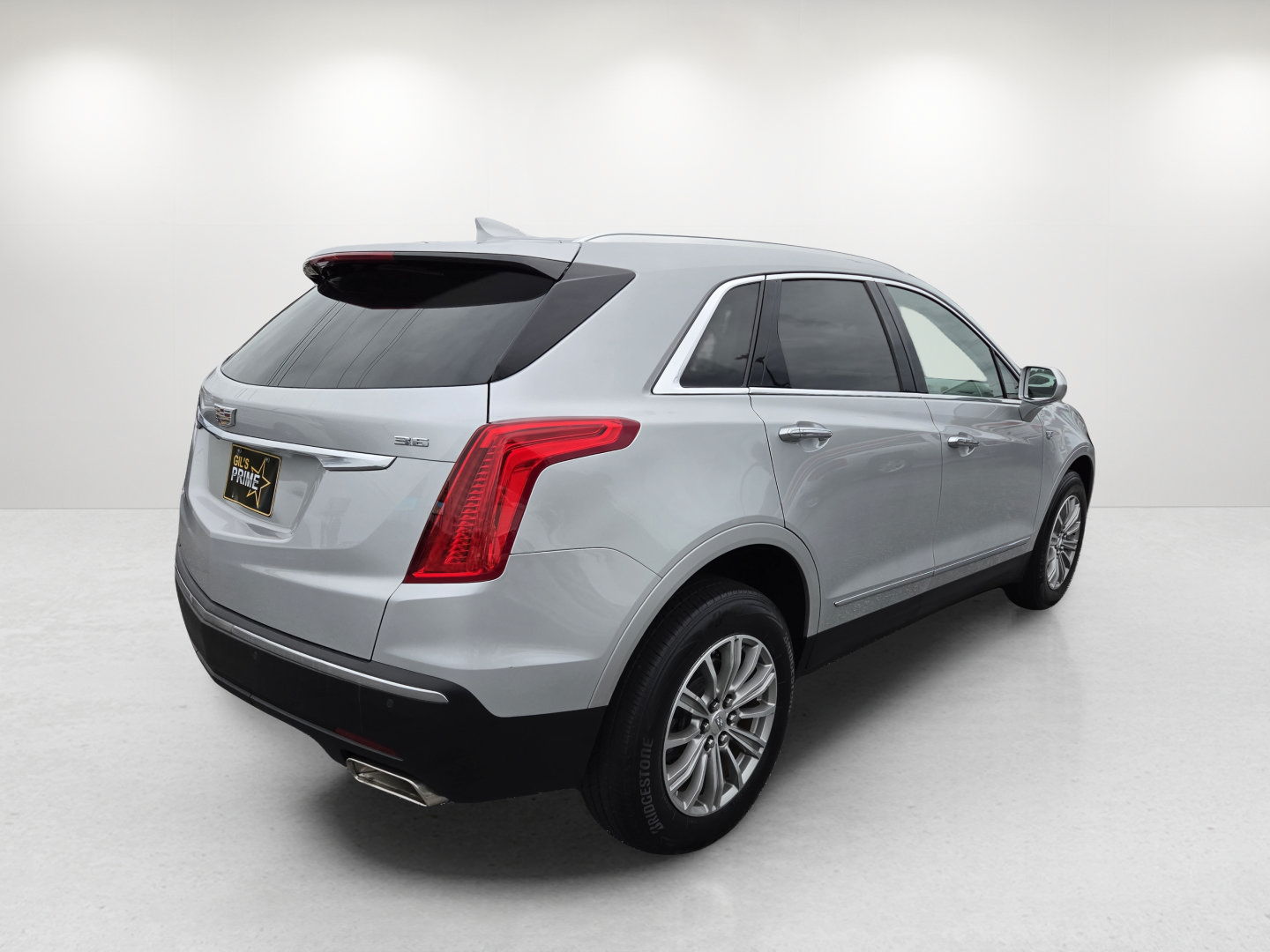 Used 2017 Cadillac XT5 Luxury w/ Driver Awareness Package FWD image 5