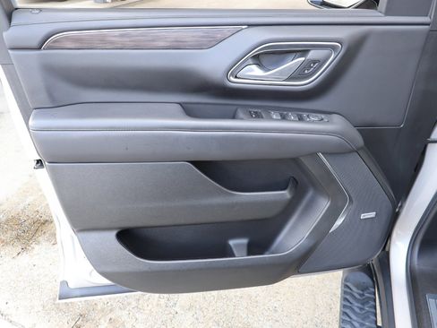 Used 2022 Chevrolet Tahoe Z71 w/ Luxury Package image 30