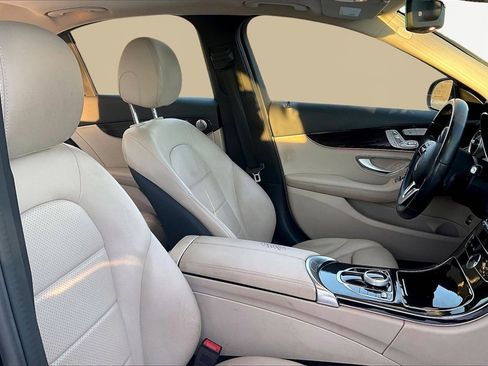 Used 2021 Mercedes-Benz C 300 Sedan w/ Premium Package image 31