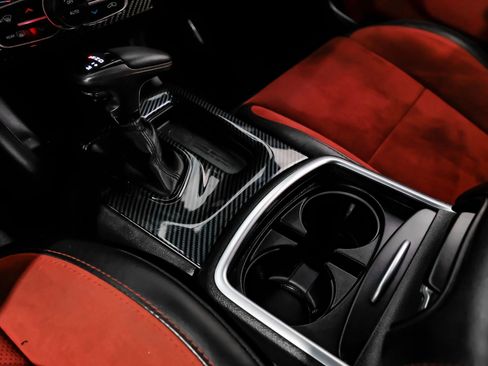 Used 2019 Dodge Charger Scat Pack w/ Dynamics Package RWD image 31