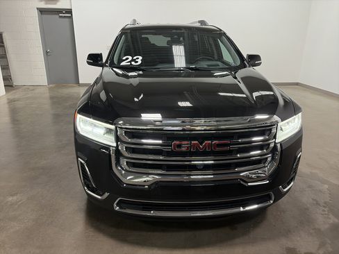Used 2023 GMC Acadia SLT w/ Technology Package image 42
