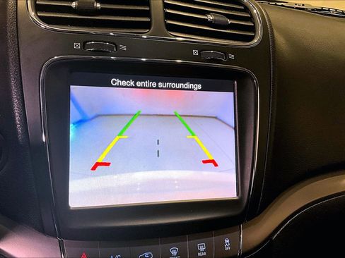 Used 2018 Dodge Journey Crossroad w/ Driver Convenience Group image 14