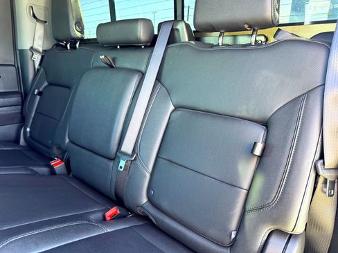 Used 2025 GMC Sierra 2500 SLT w/ SLT Convenience Package image 19