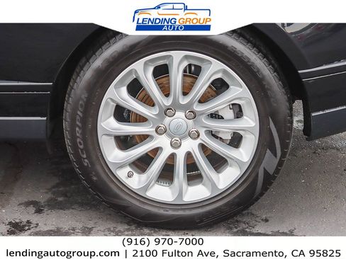 Used 2019 Land Rover Range Rover HSE image 10