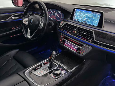 Used 2018 BMW 750i xDrive AWD/4WD image 26