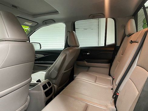 Used 2017 Honda Ridgeline RTL-E image 10