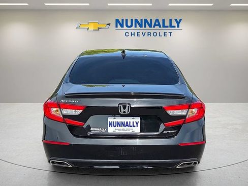 Used 2019 Honda Accord Sport image 4