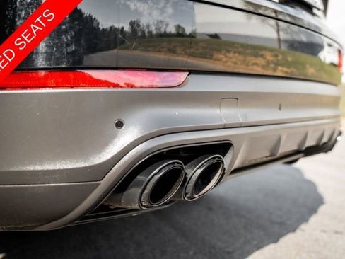 Used 2023 Porsche Cayenne Platinum Edition AWD/4WD image 16