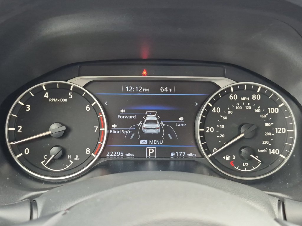 Used 2025 Nissan Altima 2.5 SV FWD image 13