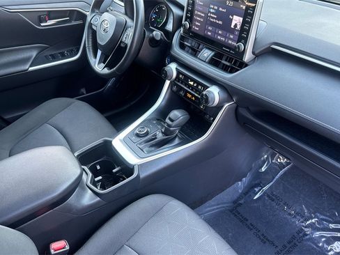 Certified 2022 Toyota RAV4 XLE image 15