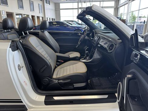 Used 2017 Volkswagen Beetle 1.8T Dune FWD image 20