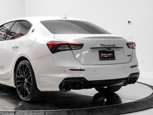 Used 2023 Maserati Ghibli Modena RWD image 16