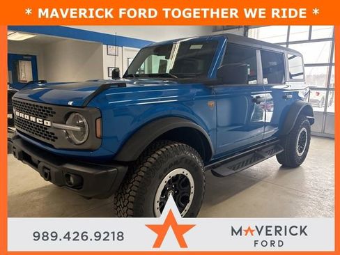 New 2025 Ford Bronco Badlands w/ Sasquatch Package AWD/4WD image 1