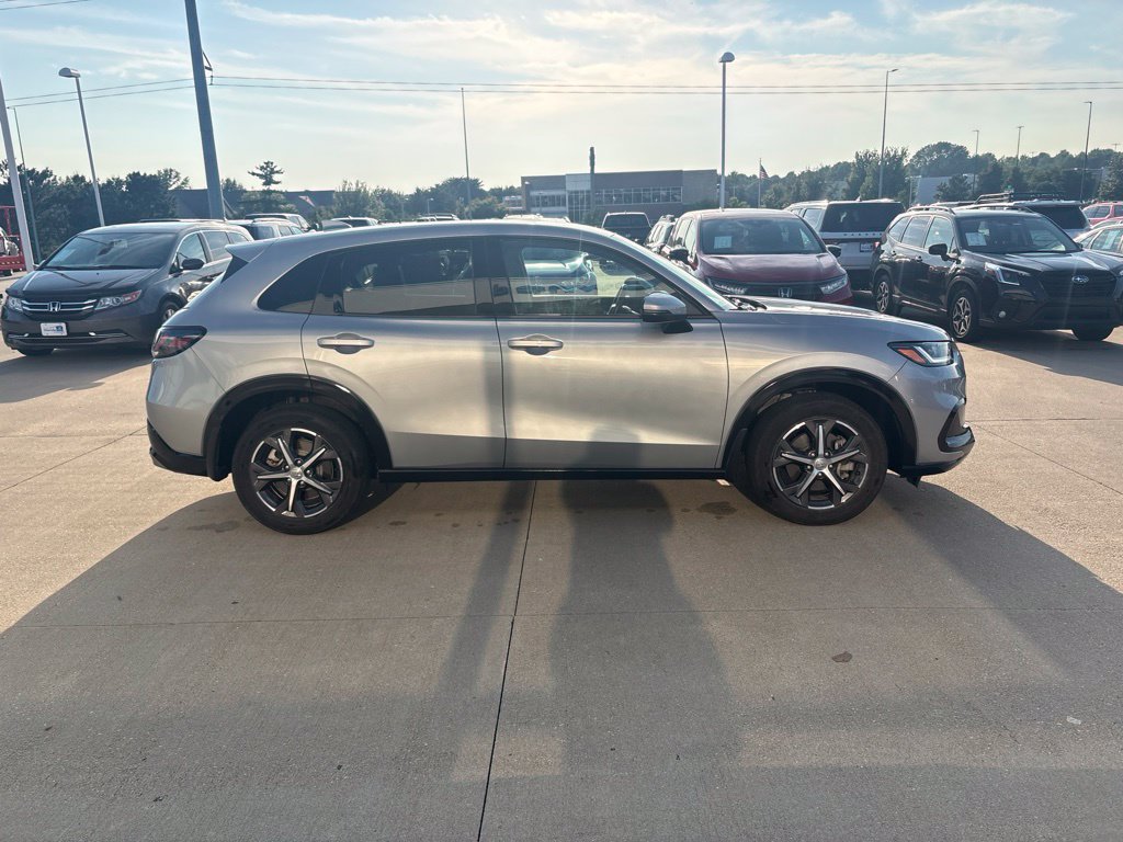 Certified 2025 Honda HR-V EX-L image 4