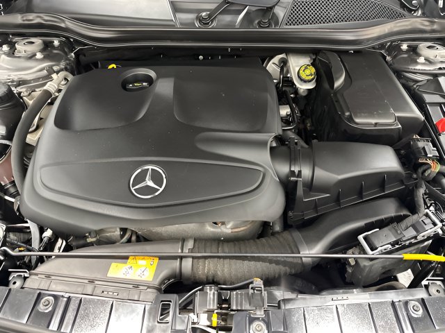 Used 2018 Mercedes-Benz GLA 250 4MATIC image 10
