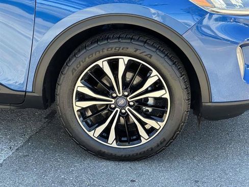 Used 2022 Ford Escape SEL w/ SEL Stealth AWD Package image 6