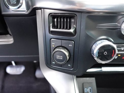 Used 2024 Ford F150 Lariat AWD/4WD image 54
