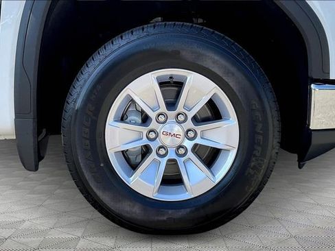 New 2026 GMC Sierra 1500 SLE image 13