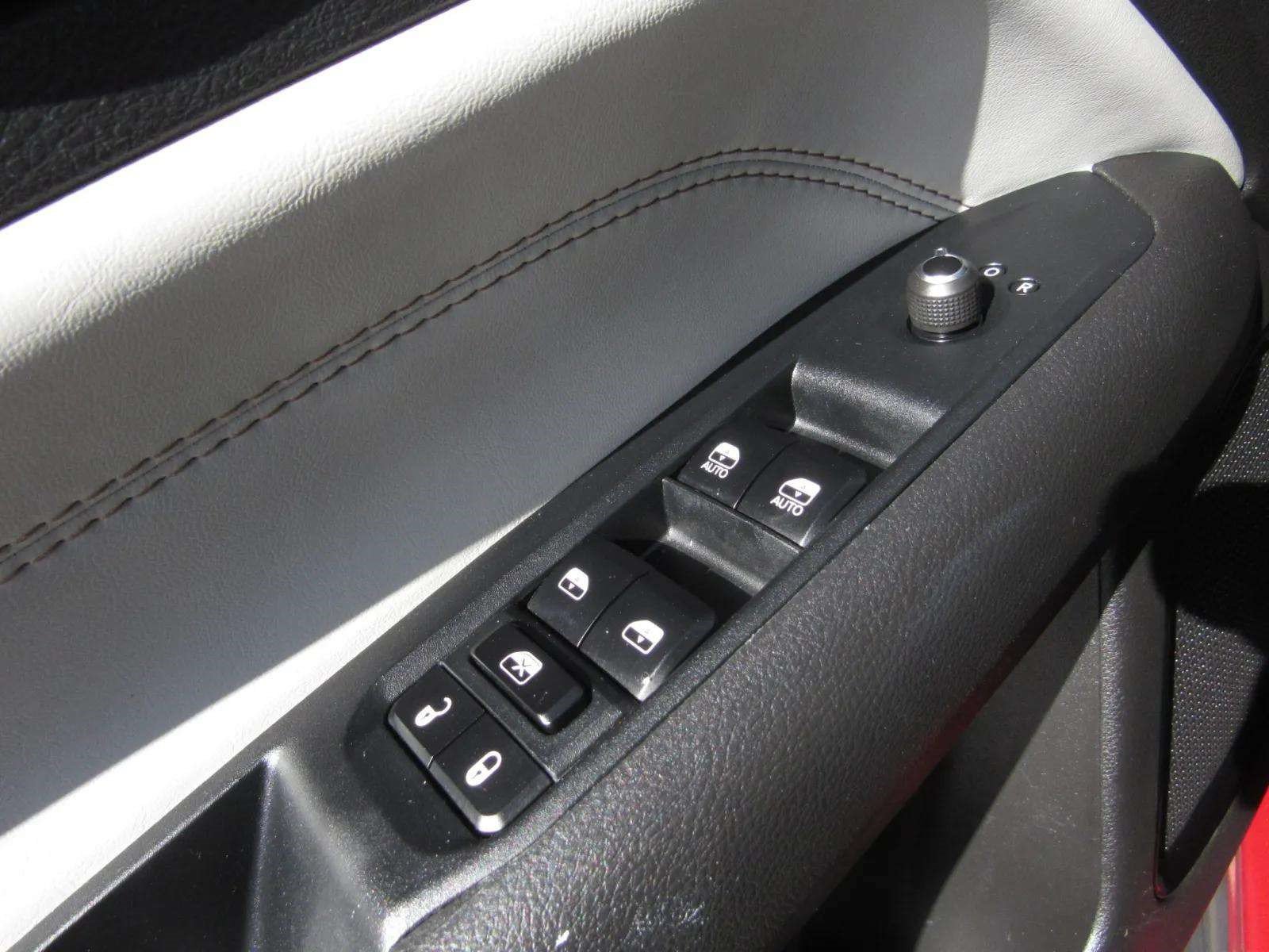 Used 2025 Jeep Compass Limited AWD/4WD image 21