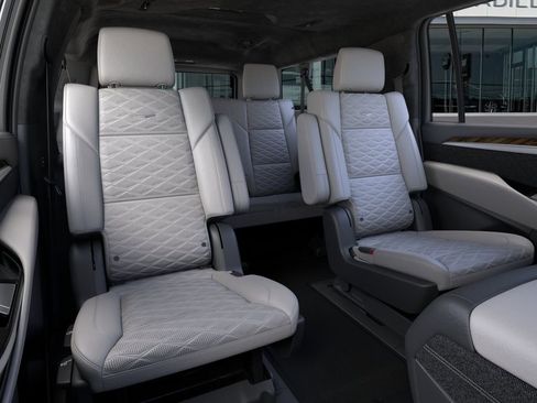 New 2026 Cadillac Escalade ESV Platinum Sport w/ LPO, ONYX Package AWD/4WD image 17