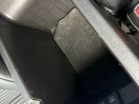 Used 2020 Toyota Camry SE image 22