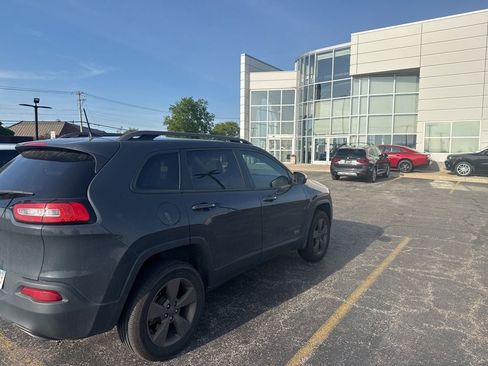 Used 2017 Jeep Cherokee 75th Anniversary AWD/4WD image 5