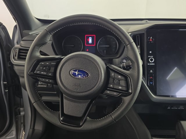 Used 2025 Subaru Forester Premium AWD/4WD image 11