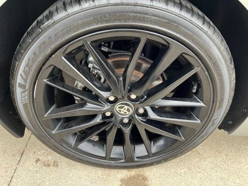 Used 2021 Toyota Camry XSE FWD image 7