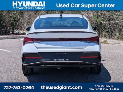 Used 2026 Hyundai Elantra Sport FWD image 4