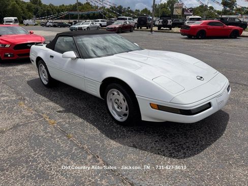 Used 1992 Chevrolet Corvette Convertible RWD image 24