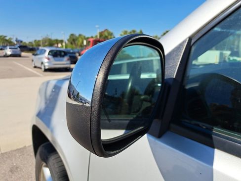 Used 2014 Chevrolet Suburban LTZ image 8