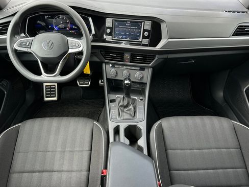 Used 2023 Volkswagen Jetta Sport image 12