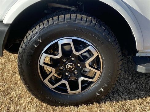 Certified 2023 Ford Bronco Outer Banks image 45