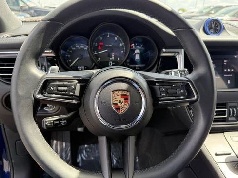 Used 2025 Porsche Macan AWD/4WD image 20