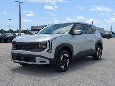 New 2027 Kia Seltos LX AWD/4WD image 9