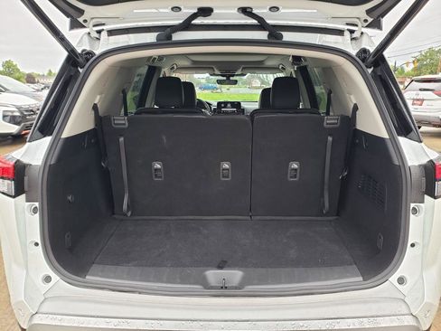 Certified 2025 Nissan Pathfinder SL w/ SL Premium Package image 7