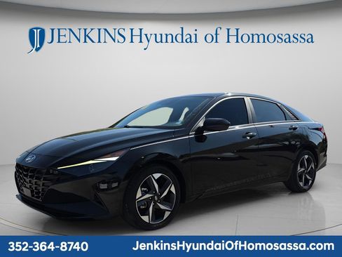 Used 2023 Hyundai Elantra SEL w/ Convenience Package image 12