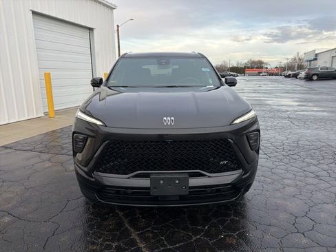 Used 2025 Buick Enclave Sport Touring image 9