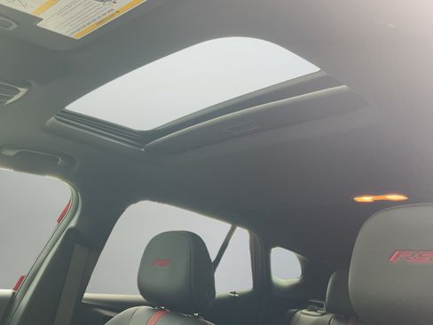 Used 2025 Chevrolet Trax RS w/ Sunroof Package FWD image 18