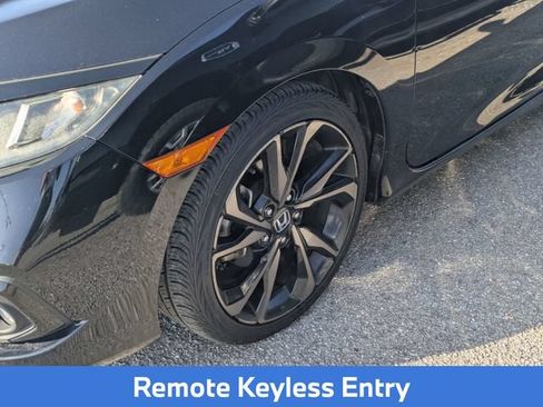 Used 2019 Honda Civic Sport image 6