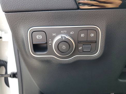 Certified 2025 Mercedes-Benz GLA 250 image 36