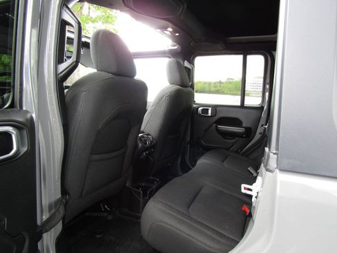 Used 2021 Jeep Wrangler Unlimited Sport AWD/4WD image 13