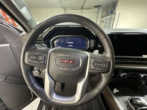 Certified 2022 GMC Sierra 1500 SLT image 10