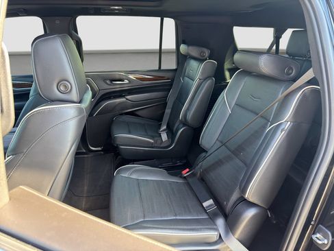 Used 2022 Cadillac Escalade ESV Premium Luxury AWD/4WD image 13