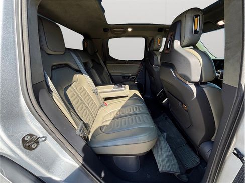 Used 2022 Rivian R1T Adventure image 38