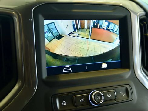 Used 2021 Chevrolet Silverado 1500 Custom Trail Boss w/ Safety Confidence Package AWD/4WD image 17