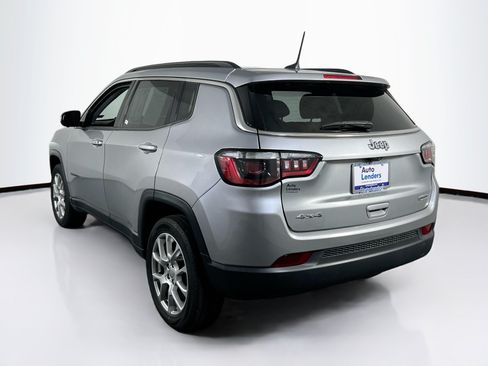 Used 2022 Jeep Compass Latitude AWD/4WD image 7