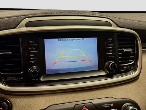 Used 2020 Kia Sorento S image 13